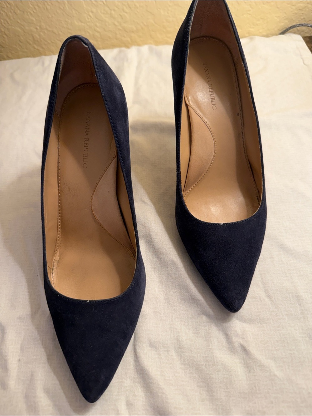 Banana Republic Dark Blue Suede Pointed Toe Heels